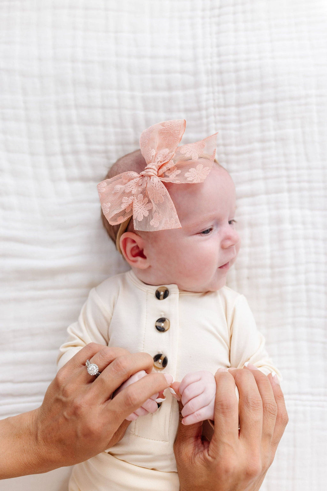 Lace Bow - Peach Daisy: Large / Nylon Headband