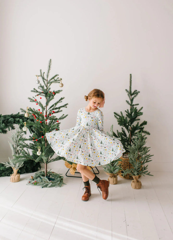 Gwendolyn Dress in Festive Scenes