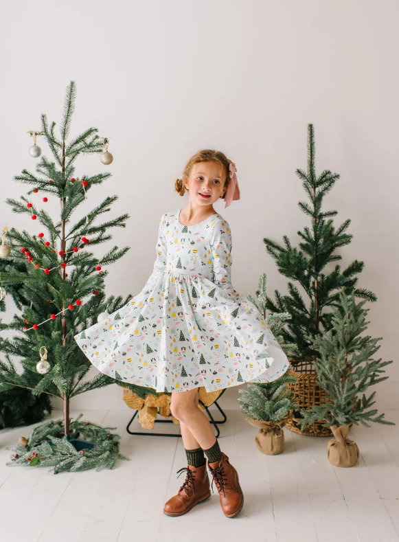 Gwendolyn Dress in Festive Scenes