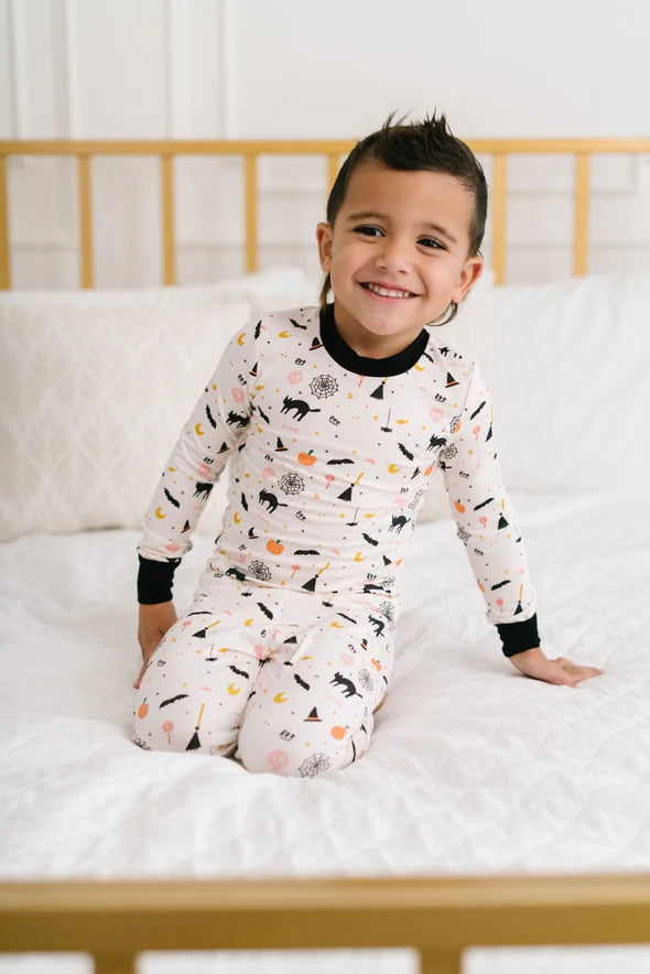 2 Piece Kids Bamboo Pajama Set in Spooky Scenes