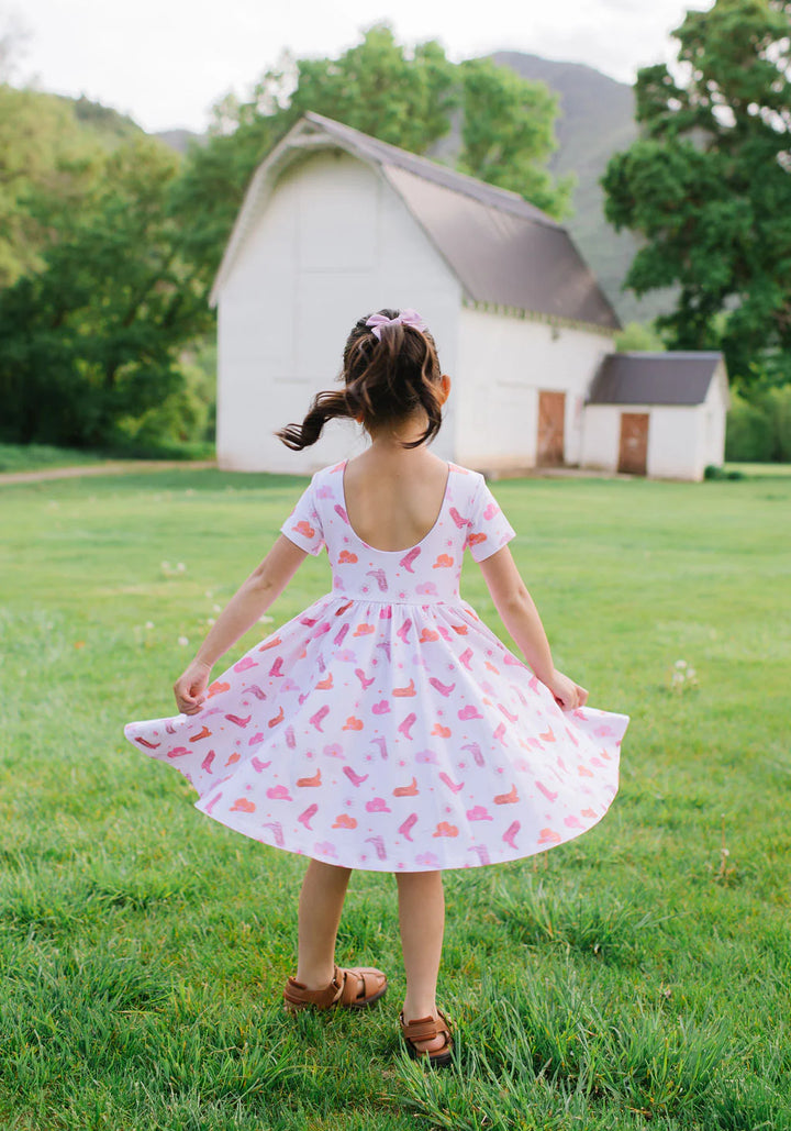 Classic Twirl in Cowgirl